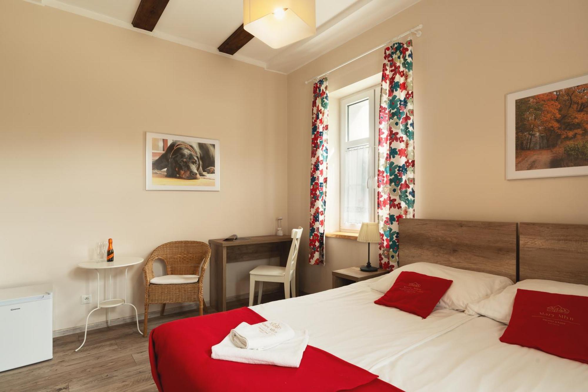Hotel Stary Mlyn Strzeszyn Lubowo  Zimmer foto