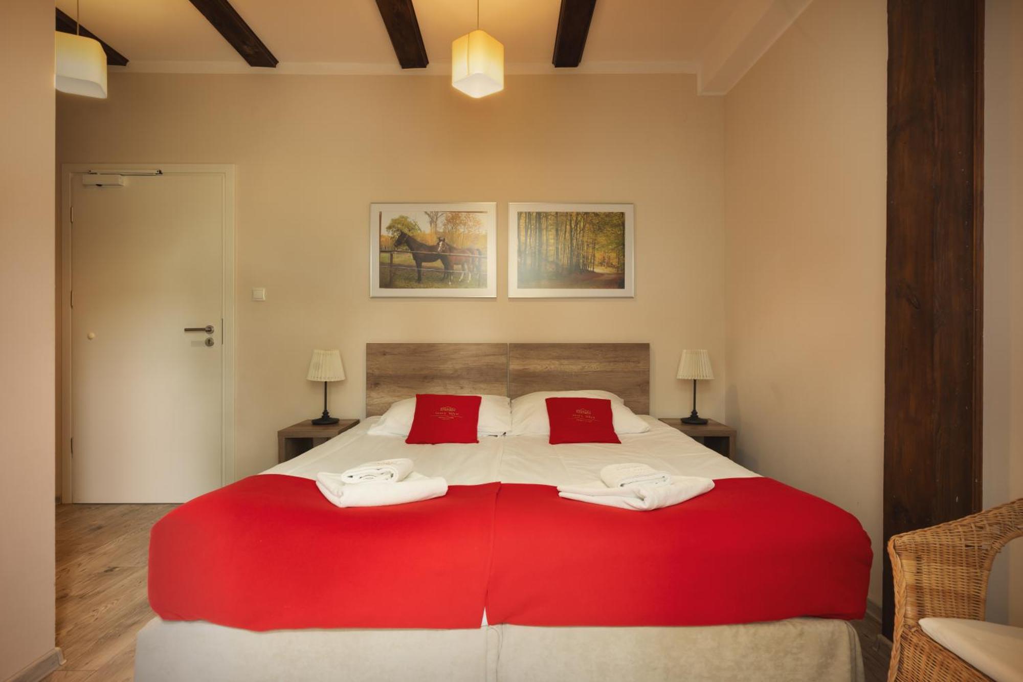 Hotel Stary Mlyn Strzeszyn Lubowo  Zimmer foto